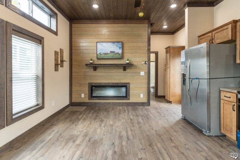 Cozy Cabin DVHBSS-MONL-1644-int-3